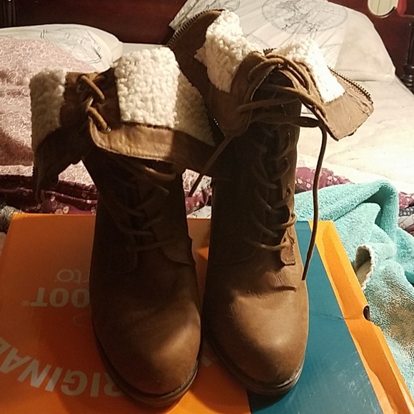 Boots - Picture 1 of 2